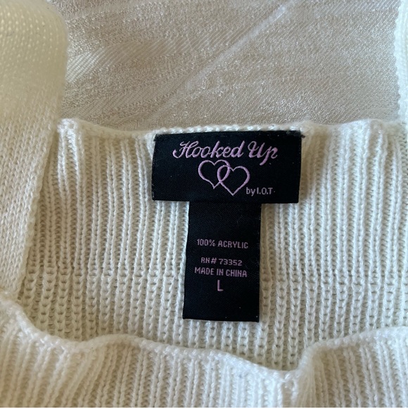 Cold Shoulder Sweater Top - Picture 3 of 4